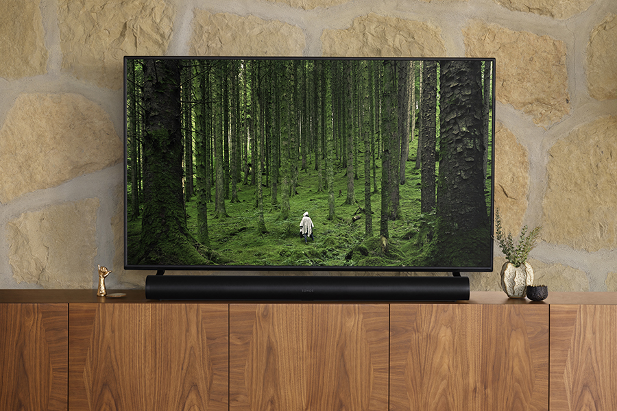 7 Sonos_Arc_With_Standing_TV.jpg