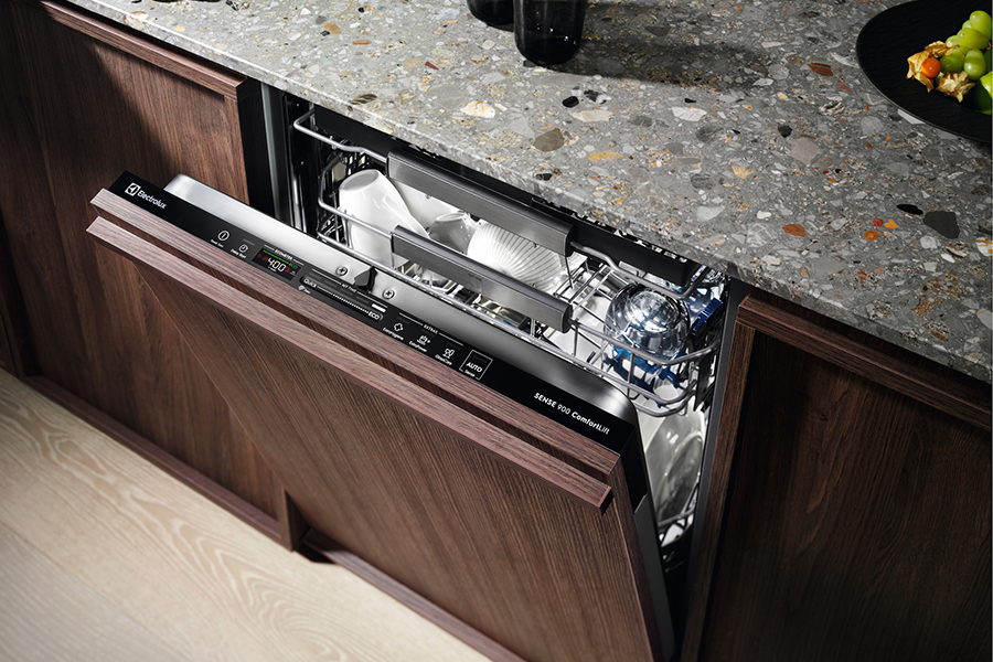 Electrolux lavastoviglie EEC67300L.jpg