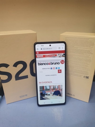 RECENSIONE: Samsung S20 FE 5G, lo smartphone del 2020 (per noi) - Bianco e  Bruno, Magazine di elettrodomestici e di elettronica di consumo