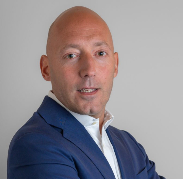 Strong, Raimondi &egrave; il sales manager