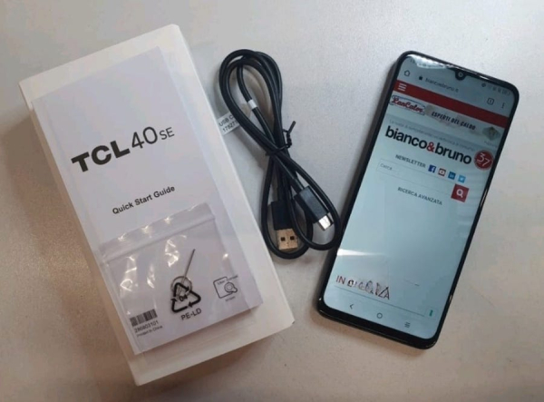 RECENSIONE - TCL 40 SE, uno smartphone adatto per i neofiti