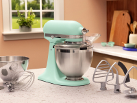 Kitchen Aid, la planetaria Artisan in veste Spearmint