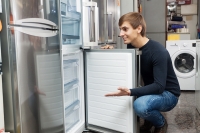 Ghiaccio nel frigo: quattro modi per toglierlo