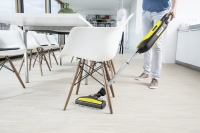 L'aspirapolvere che si allunga e si accorcia per necessit&agrave;