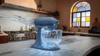 Con Luminaire, la planetaria di KitchenAid si illumina