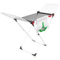 Lo stendibiancheria che riduce i segni di asciugatura