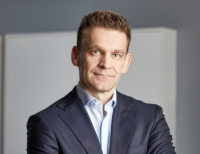 Enrico Hoffmann.