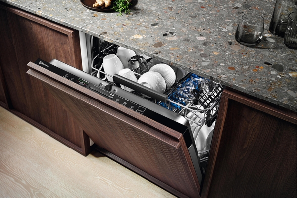 Electrolux firma la sostenibilit&agrave; con le lavastoviglie dall'anima green