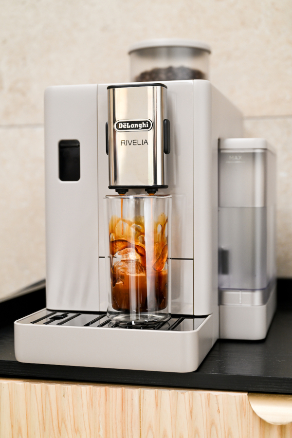 Rivelia di De&rsquo;Longhi con nuove bevande fredde