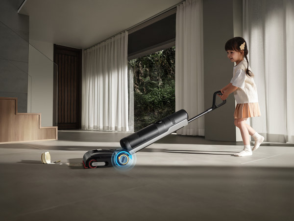 Dreame, col braccio robotico aspira solidi e liquidi