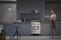 La cucina freestanding PRO 66 MX P di De&rsquo;Longhi